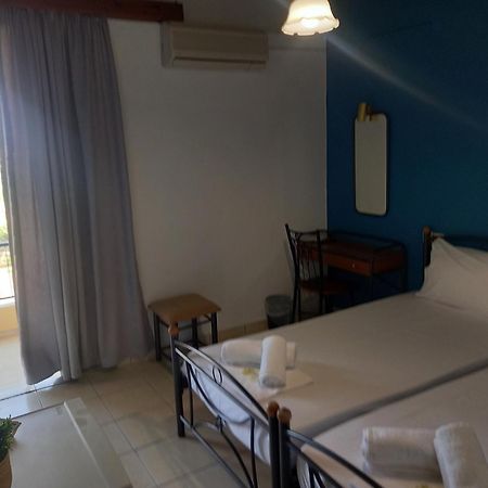 Hotel Tainaro لوترا إديبسو المظهر الخارجي الصورة