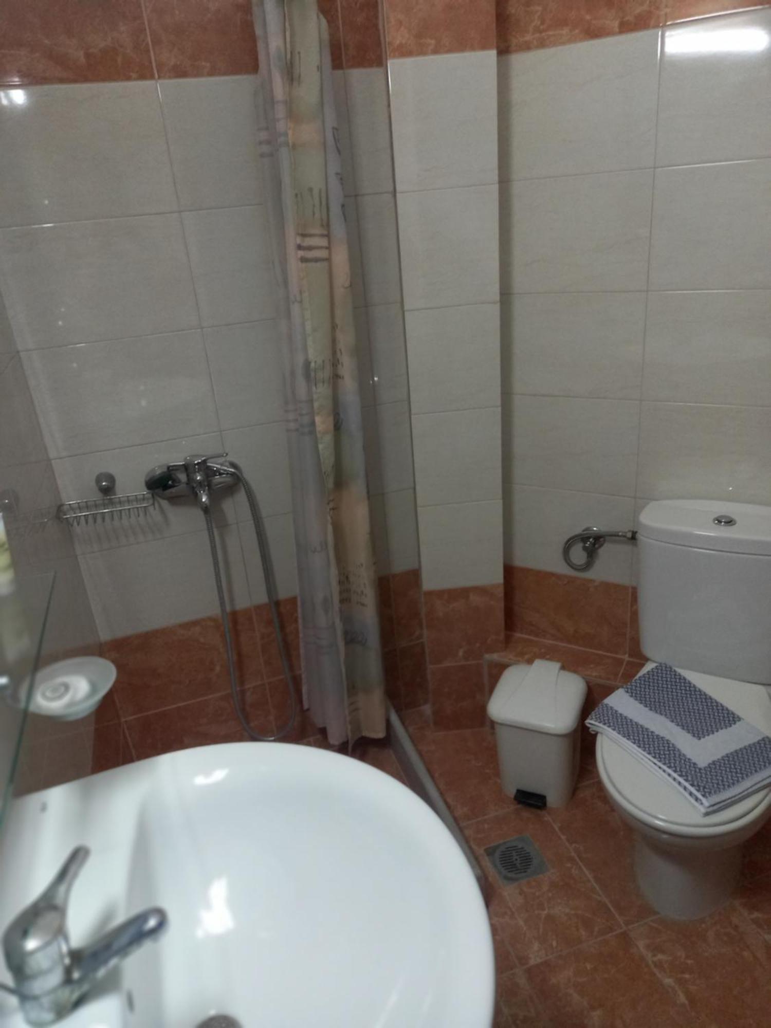 Hotel Tainaro لوترا إديبسو المظهر الخارجي الصورة