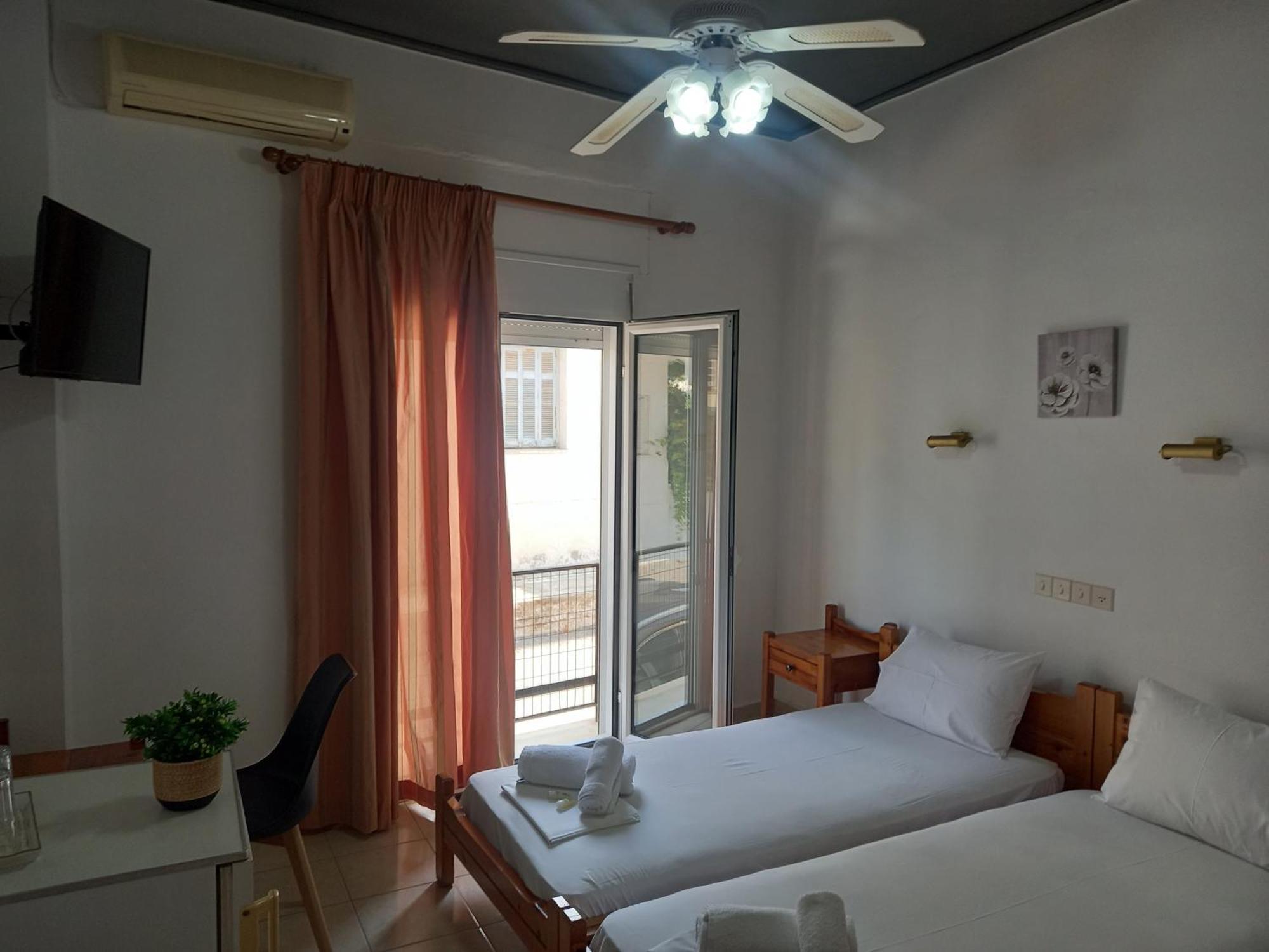 Hotel Tainaro لوترا إديبسو المظهر الخارجي الصورة