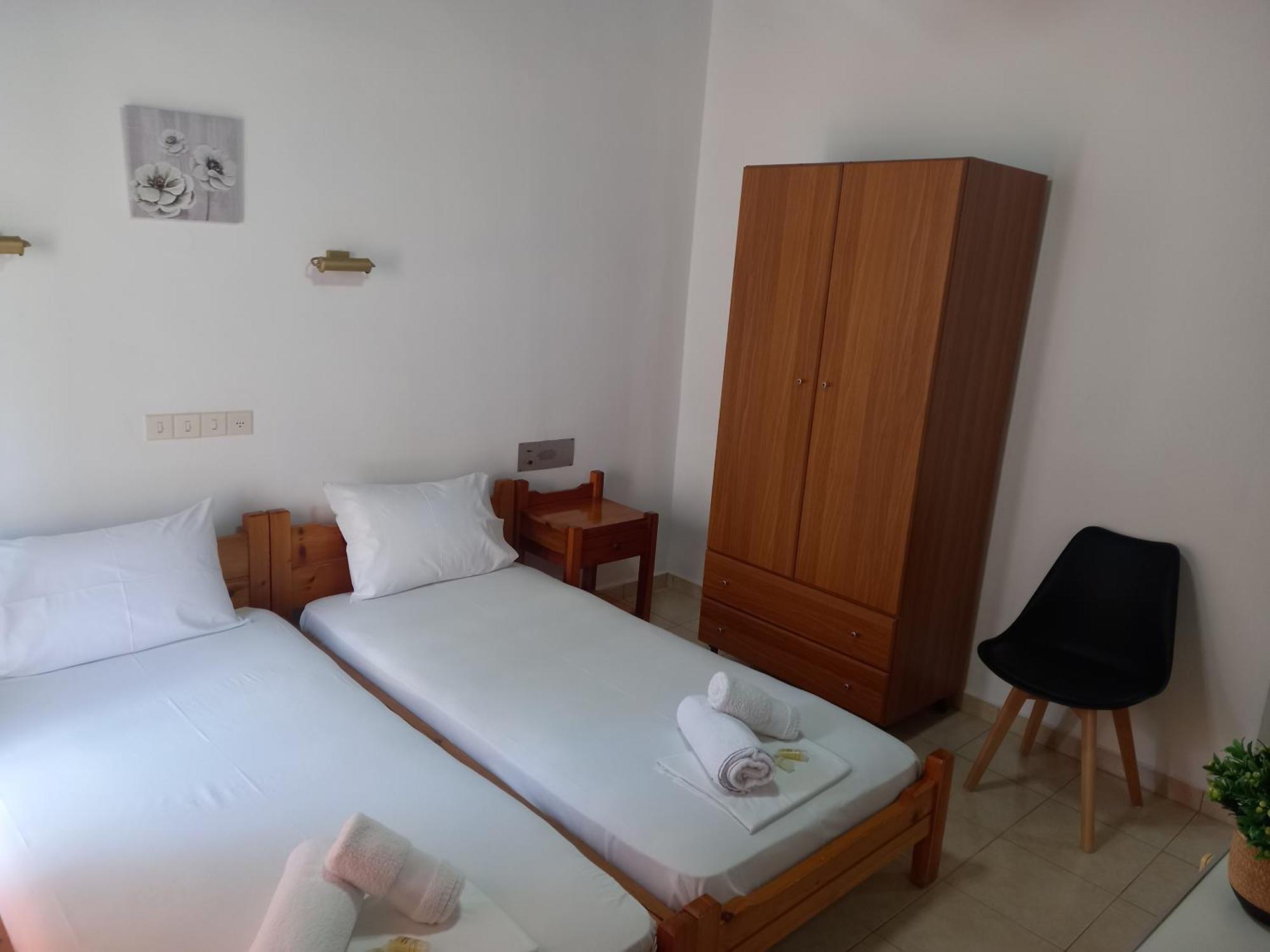 Hotel Tainaro لوترا إديبسو المظهر الخارجي الصورة