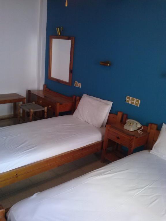 Hotel Tainaro لوترا إديبسو الغرفة الصورة